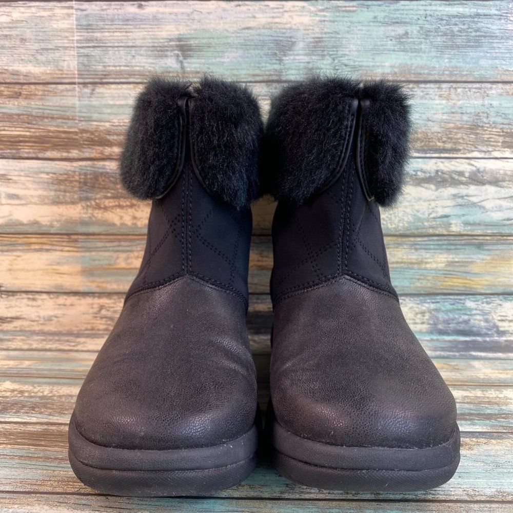 Clarks Cloudsteppers Womens Black Ankle Booties Size 5.5M Faux Fur Trim Pull On